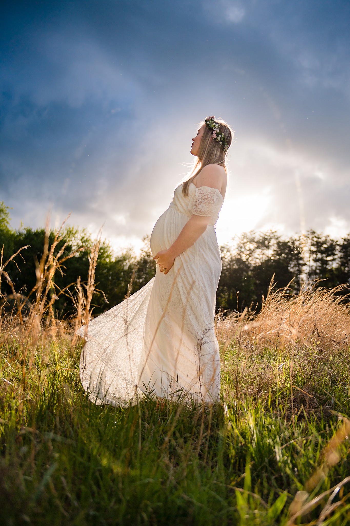 maternity session at golden hour